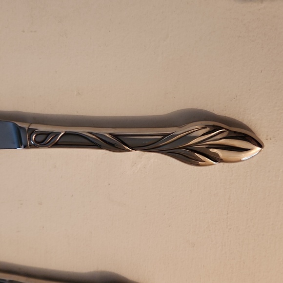 8 Oneida Eden knives - Picture 2 of 3